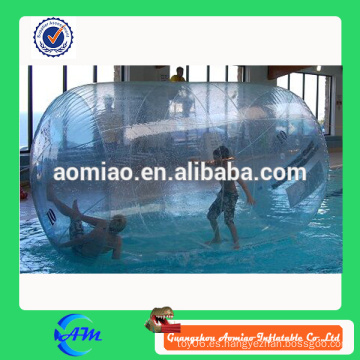 Bola inflable del hamster humano de la bola del agua que camina para la venta